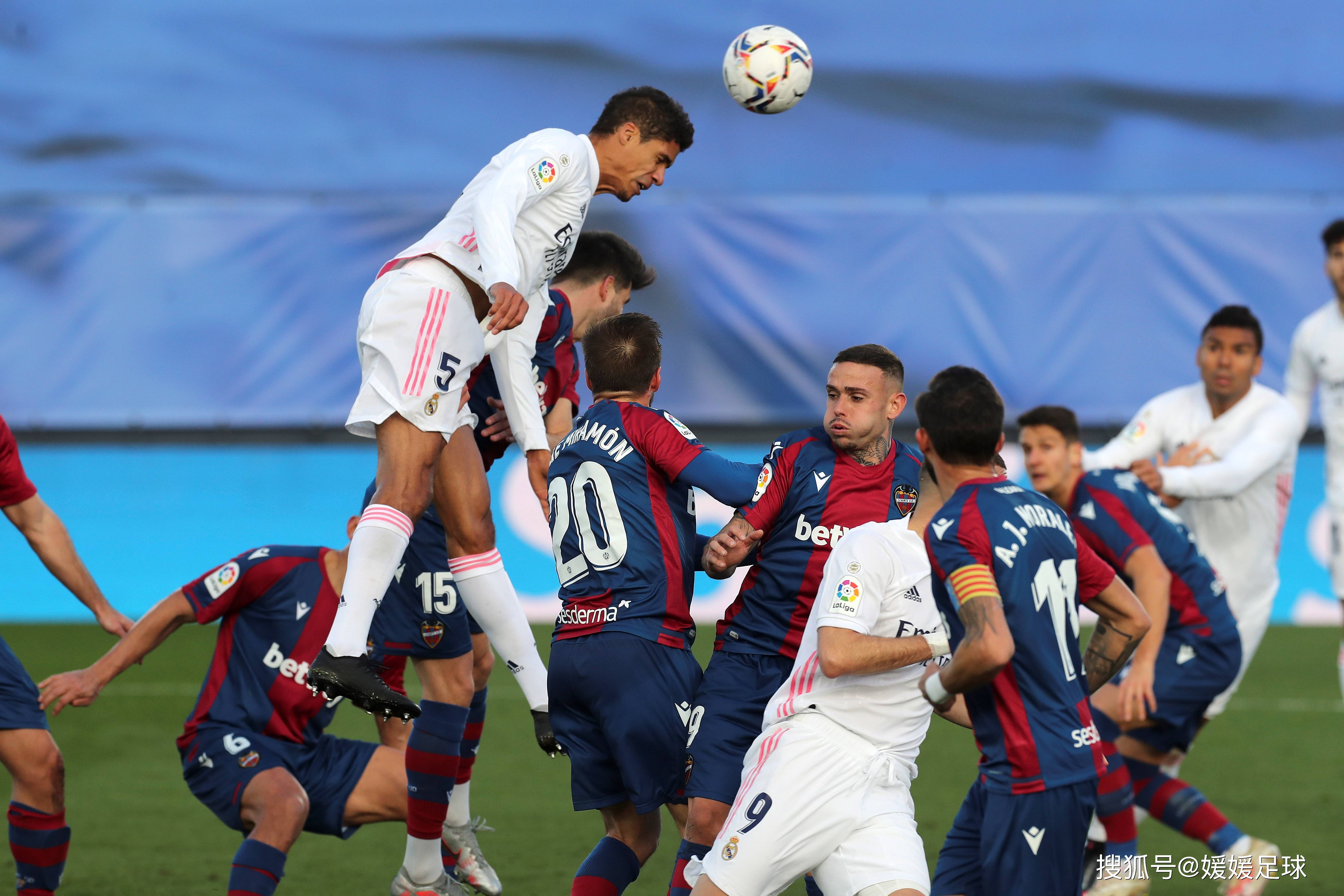 爱游戏-包含重磅！赛后皇家社会调整名单以备意大利杯孟菲斯灰熊今晨迎来里程碑，塞维利亚围绕法国杯官宣签约的词条